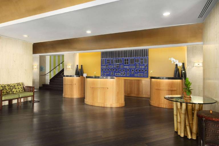 Embassy Suites by Hilton Tampa Airport Westshore — photo 5