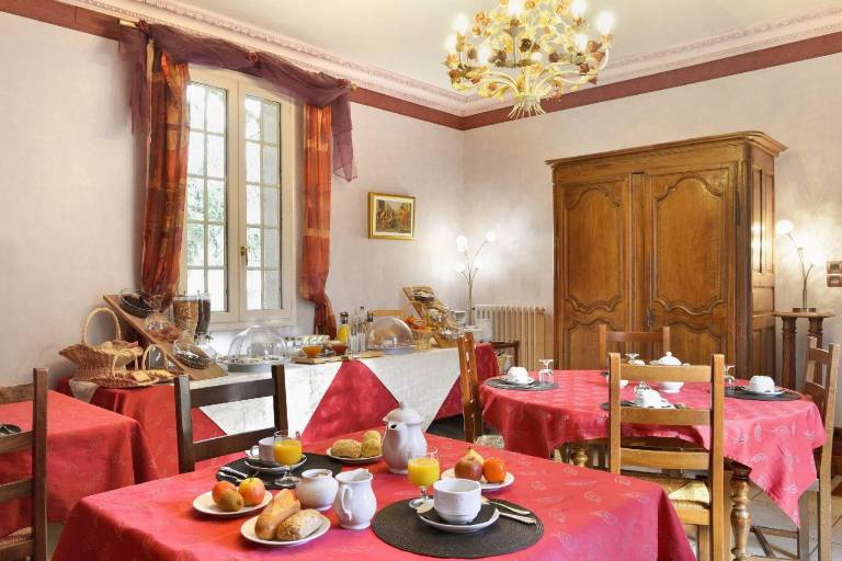 Logis Manoir De La Giraudiere — photo 3