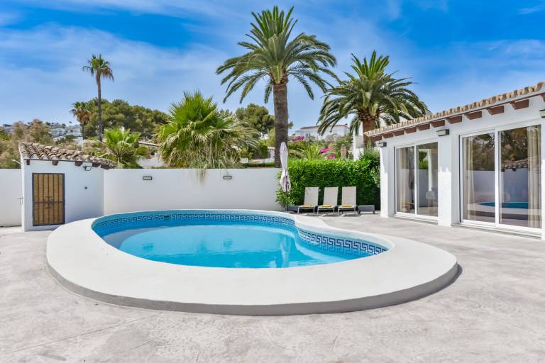 Villa with private pool, garden & terrace — photo 5