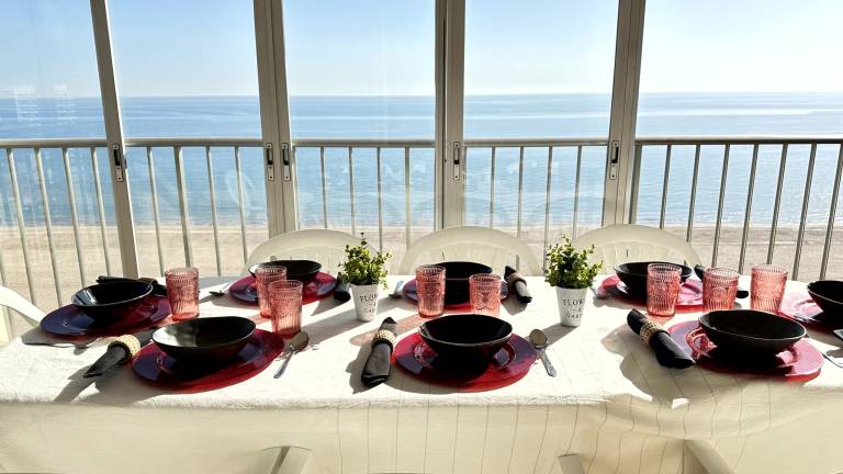 Children-friendly rental apartment with terrace, pool & yard | Close to the beach | Pets are welcome — photo 3
