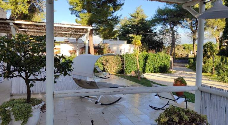 Holiday apartment with terrace & yard — photo 4