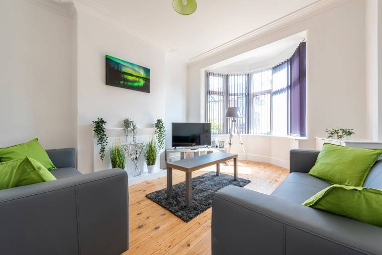 Jasmine Villa B Ideal for QMC & Uni Free parking