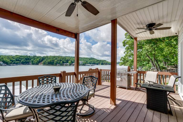 Boat Dock & Slip Access: Lake of the Ozarks Gem in Lake Ozark, MO