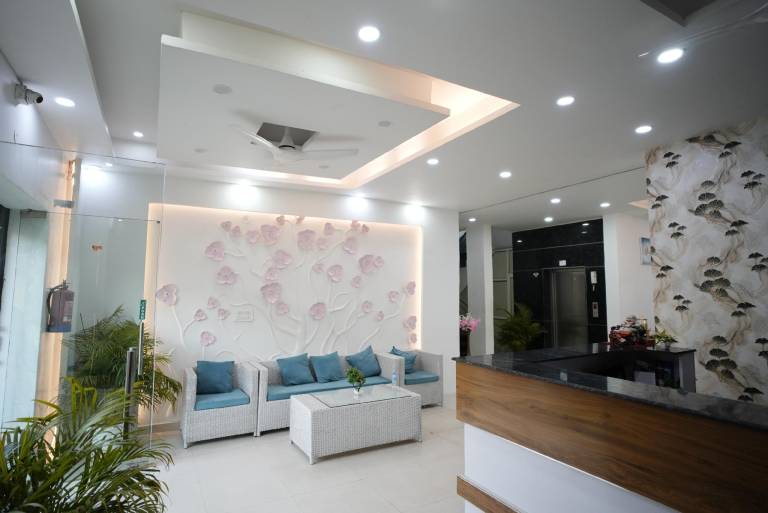 Frolic Hotel Near Sec 52 Noida Metro Station — photo 4