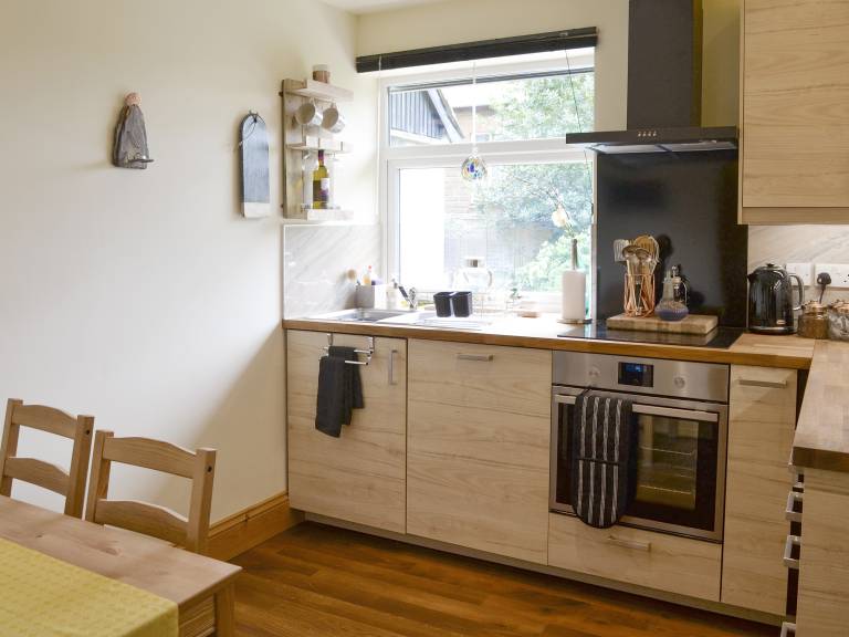Children-friendly cottage with patio, garden & grill | Pets allowed — photo 5