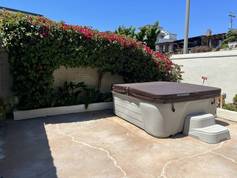 Oceanfront, Hot Tub, Private Beach, Fire Pit — photo 5