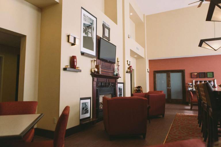 Hampton Inn & Suites Scottsbluff-Conference Center — photo 4