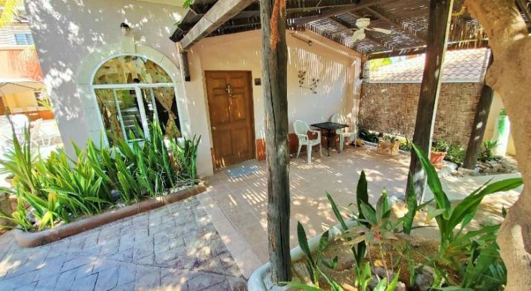 Coco Cabanas and Casitas Vacation Rentals — photo 4