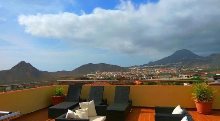 Fully equipped nice villa with terrace, private pool & yard | Suitable for remote work | Dogs allowed — photo 2