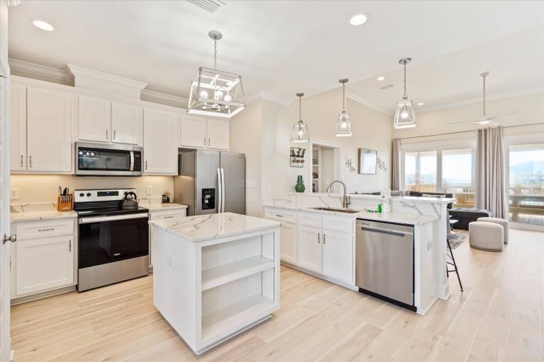 Purple Paradise - 2536 Bienville Blvd — photo 5