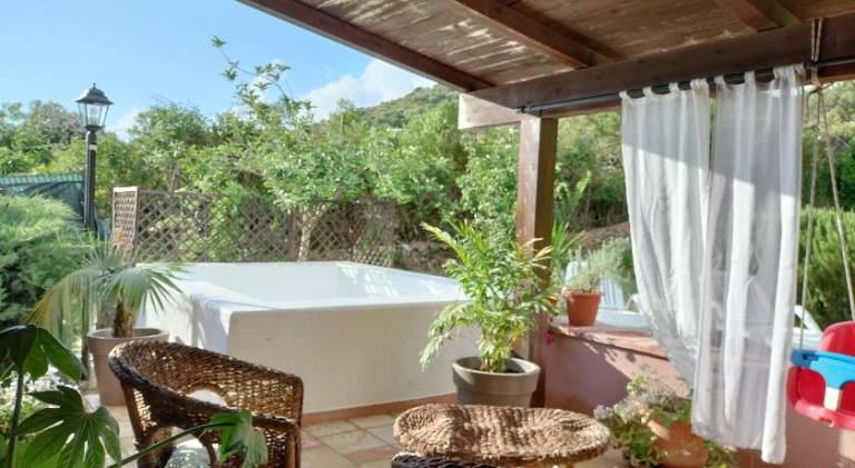 Villa with 2 rooms for 5 persons — photo 3