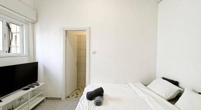 Apartment | Next to Carmel Market — photo 5