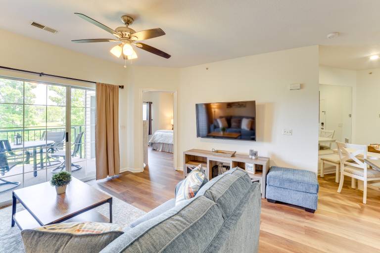 Game & Movie Rooms! Unit 4 Mi to Branson Landing — photo 3