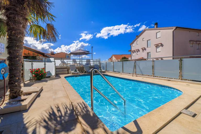 Ferienwohnung mit Pool in Crikvenica, Kroatien für max. 3 Gäste