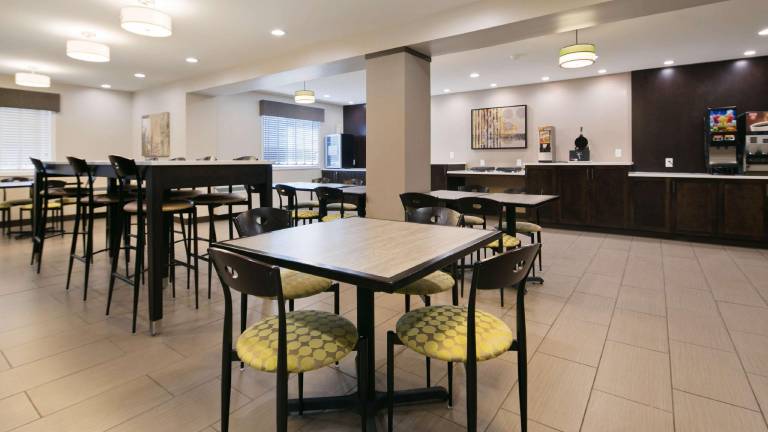 Best Western Harvest Inn & Suites — photo 5