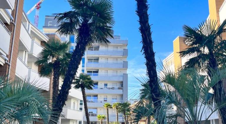 Pleasant holiday apartment with pool | Next to the beach | Pets allowed in Jesolo