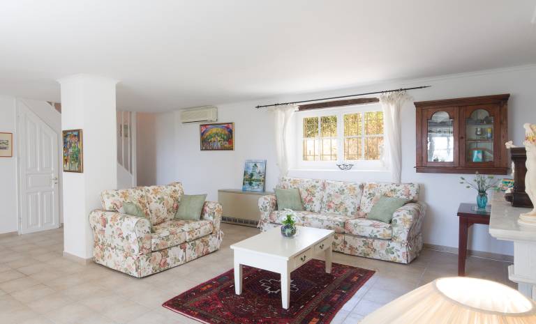 Old Olive Press Dream Holiday Home Sea - Mountain Panorama' with Wi-Fi — photo 4