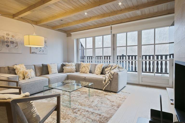 Holiday apartment with fast internet & terrace | Mountain view — photo 2