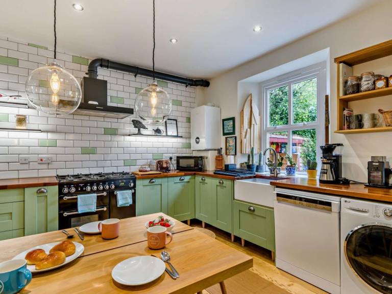 Fully equipped cottage with yard | Pets are welcome — photo 4