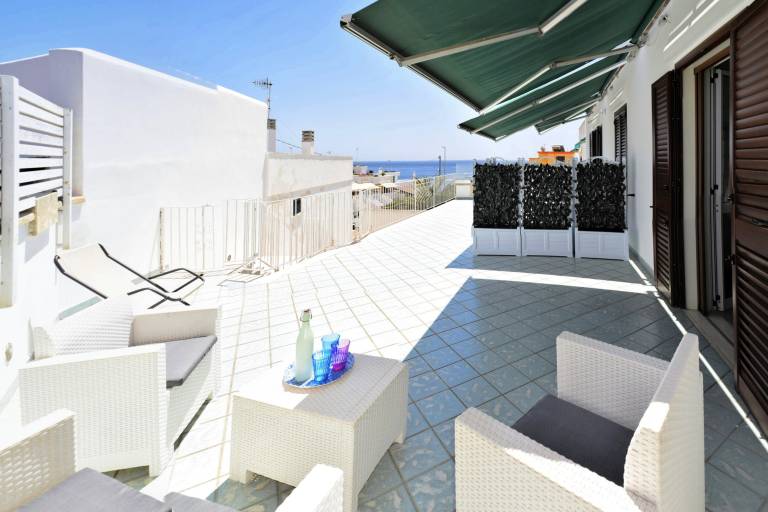 House with barbecue | Garden view in Patu