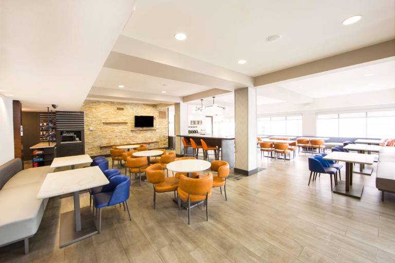 Hampton Inn & Suites Seattle-Downtown — photo 2