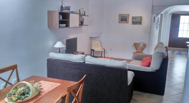 Spacious vacation home | Pets allowed — photo 2