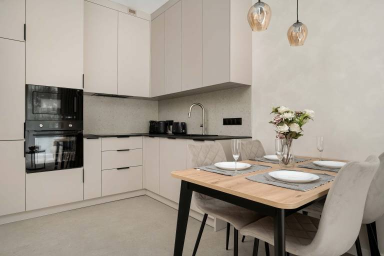Apartment with fast internet & garden | Next to Market Square — photo 3