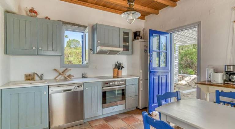 Lovely house with yard & patio | Next to the beach | Perfect for remote work | Pets are welcome — photo 4
