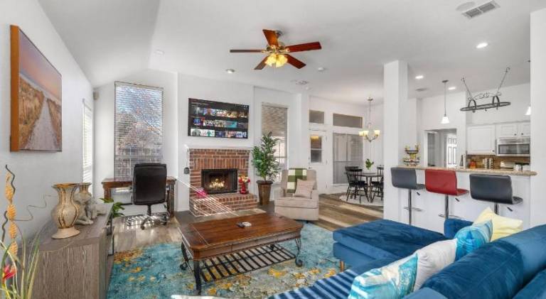 Vacation home with hot tub in Frisco, TX