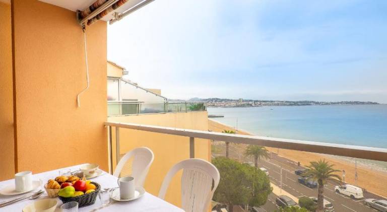 Holiday apartment | Beach nearby | Pets allowed in Fréjus