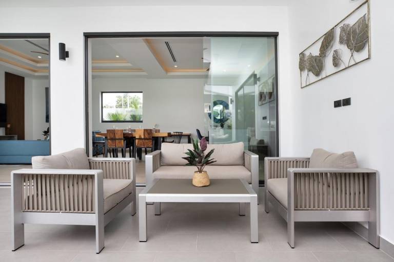 House with grill, terrace & private pool — photo 5