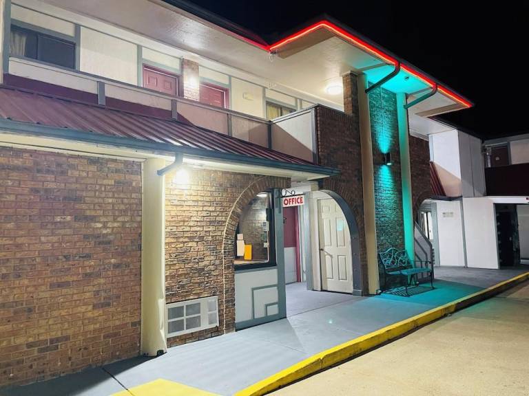 Executive Inn — photo 3