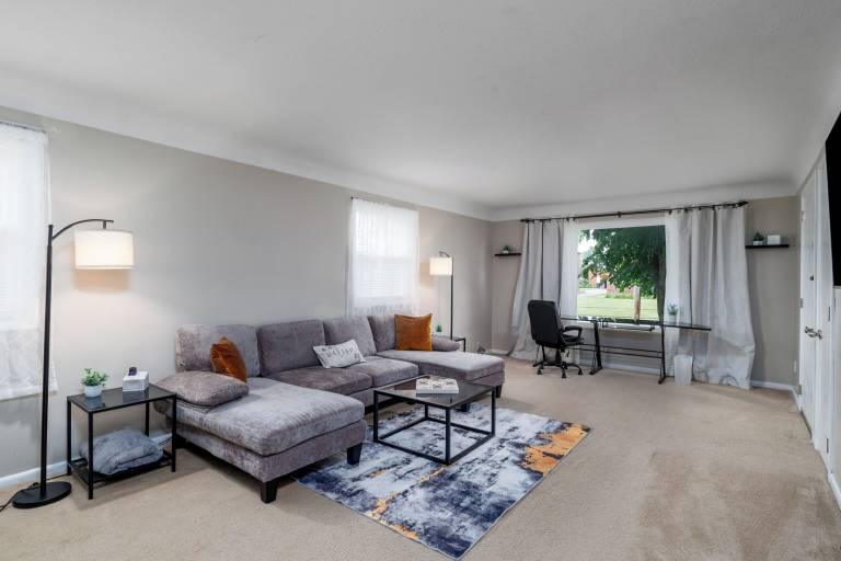 Apartment Lakewood
