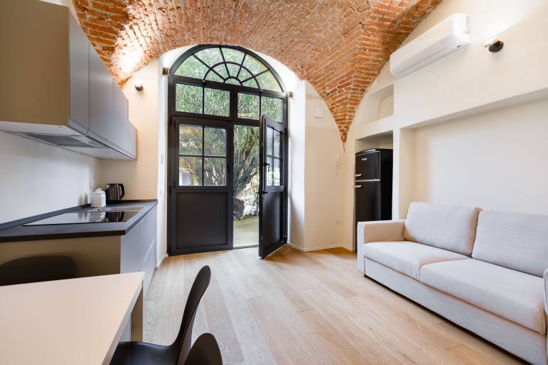 Rental apartment | Near Sforza Castle | Garden view — photo 4