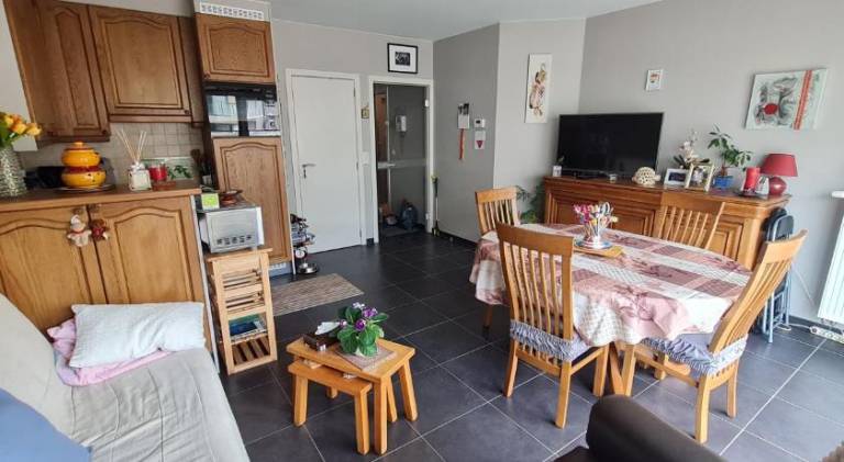 Holiday apartment with 2 rooms for 6 persons in De Panne