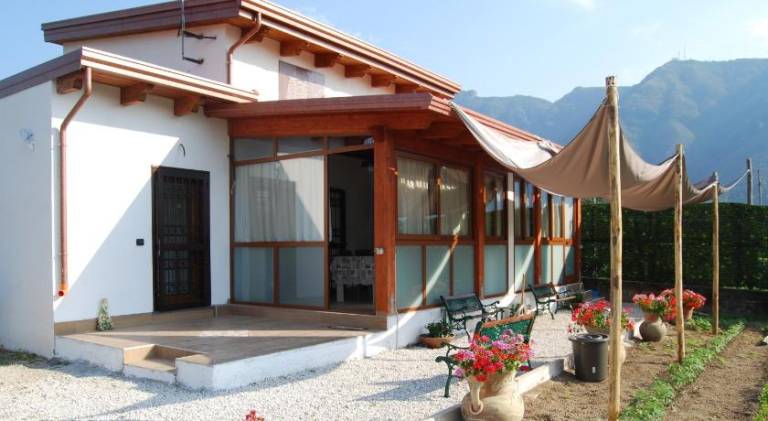 Children-friendly lovely house with patio, yard & barbecue | Pets are welcome — photo 5