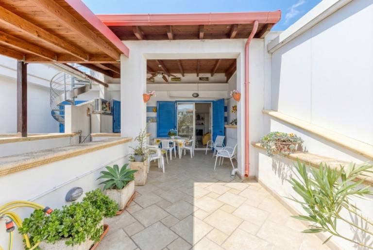Holiday Home 'Villetta Pitagora' with Private Terrace and Air Conditioning — photo 2