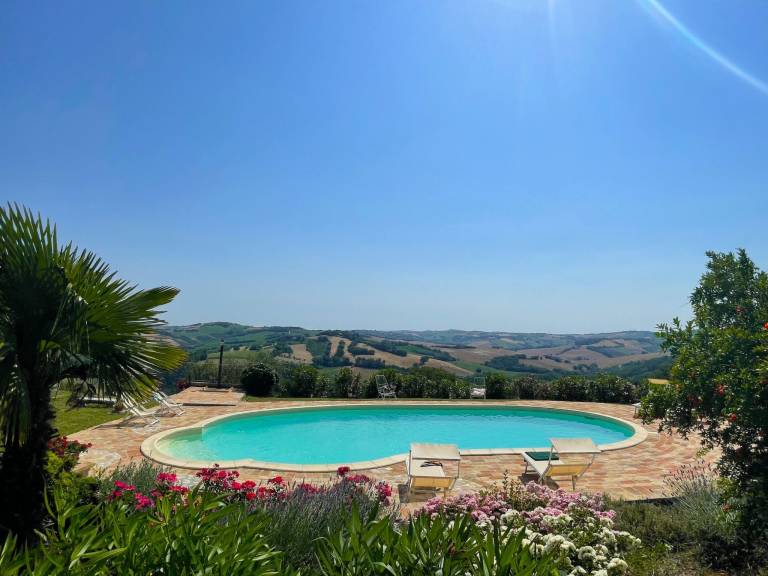 Vacation home with garden, private pool & BBQ — photo 2