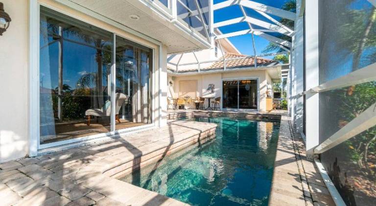 Villa with hot tub & pool — photo 3