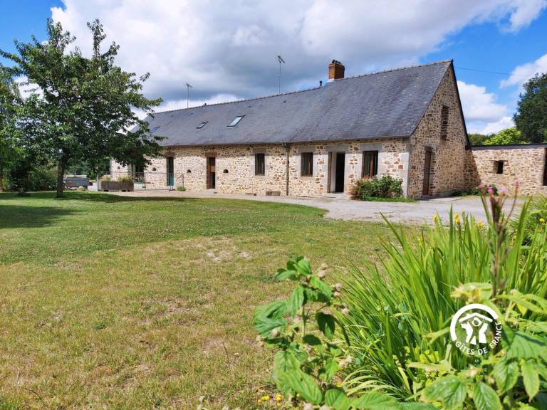 Cottage with garden & BBQ — photo 2