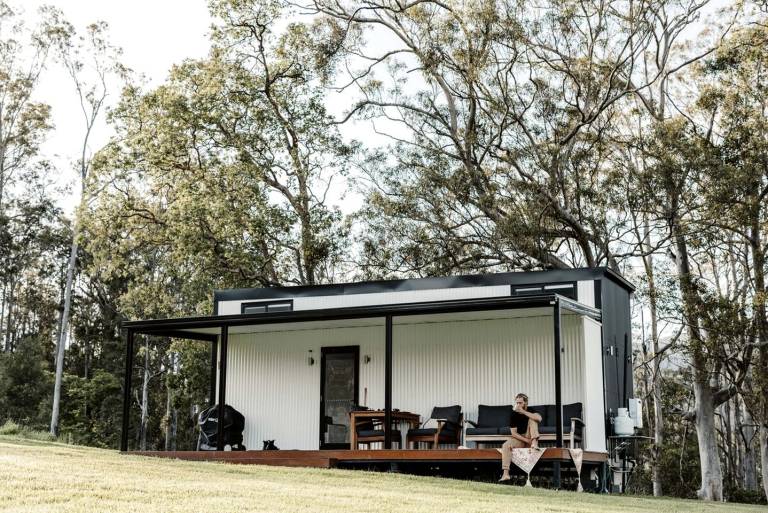 House  Mount George