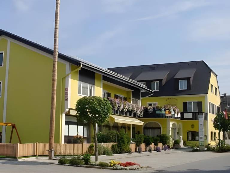 Prenočišče z zajtrkom Spielfeld