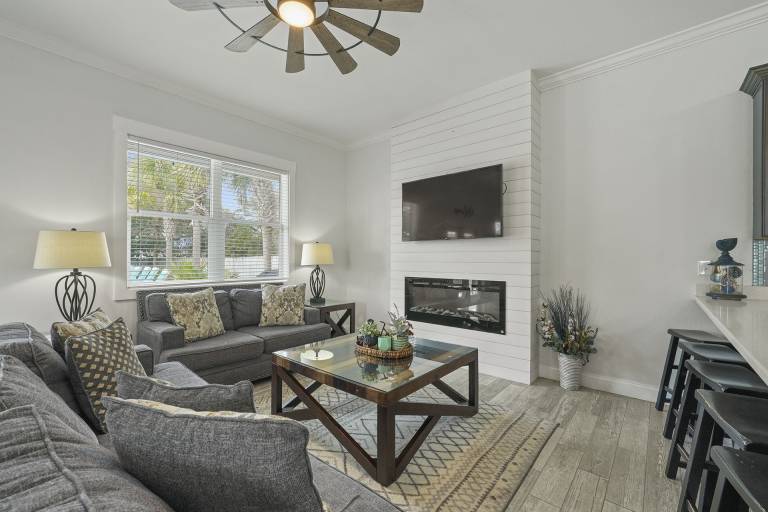 Beaches and Dreams - Luxury Home with Views of the Ocean & Private Pool — photo 2