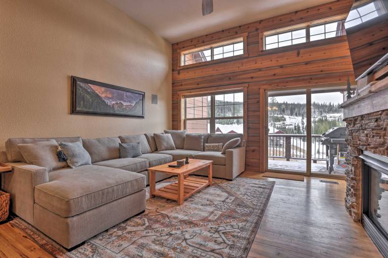 Gorgeous Fraser Townhome w/ Private Hot Tub! — photo 4