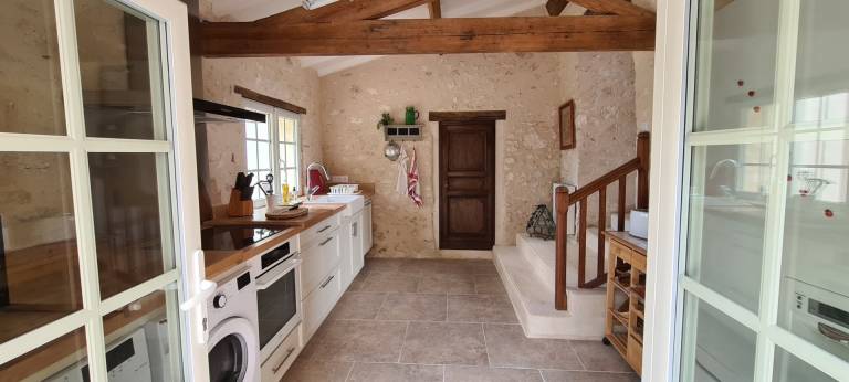 Country House “Château De La Beauze Annex” with Private Pool, Terrace, and Wi-Fi — photo 5