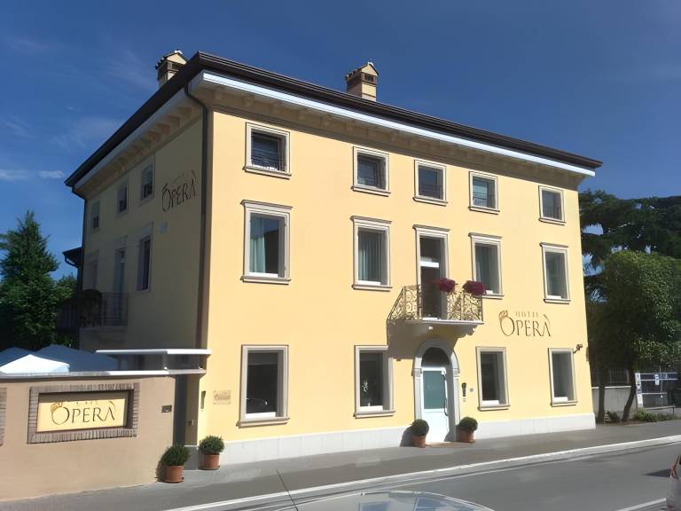 Hotel Opera in Villafranca di Verona