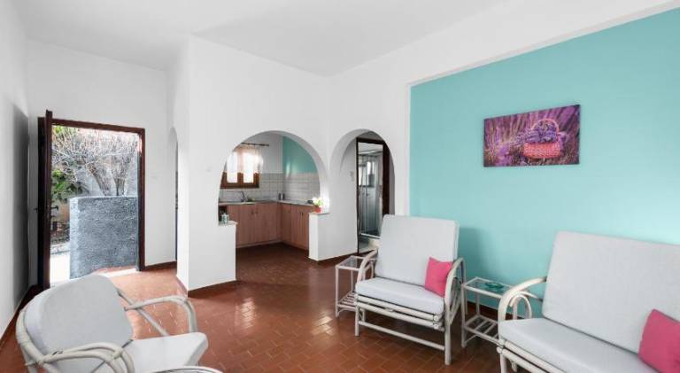 Serviced apartment with garden & terrace | Next to the beach | Pets allowed — photo 2
