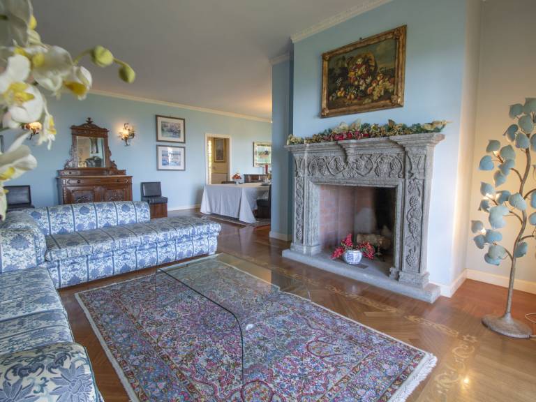 Pleasant vacation home with patio, jacuzzi & private pool | Lake view | Pet-friendly — photo 5