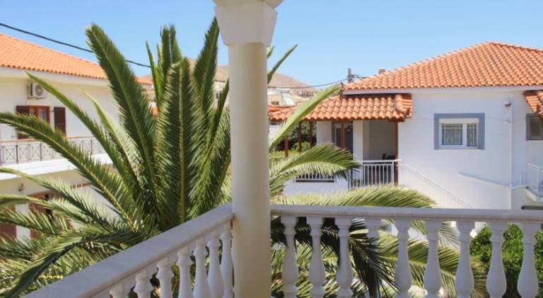 Holiday apartment with 2 rooms for 5 persons — photo 3