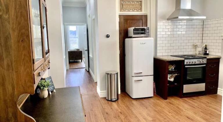 House | Suitable for remote work | Pets allowed — photo 4